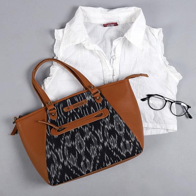 Black-White Handcrafted - Meraki Handbag