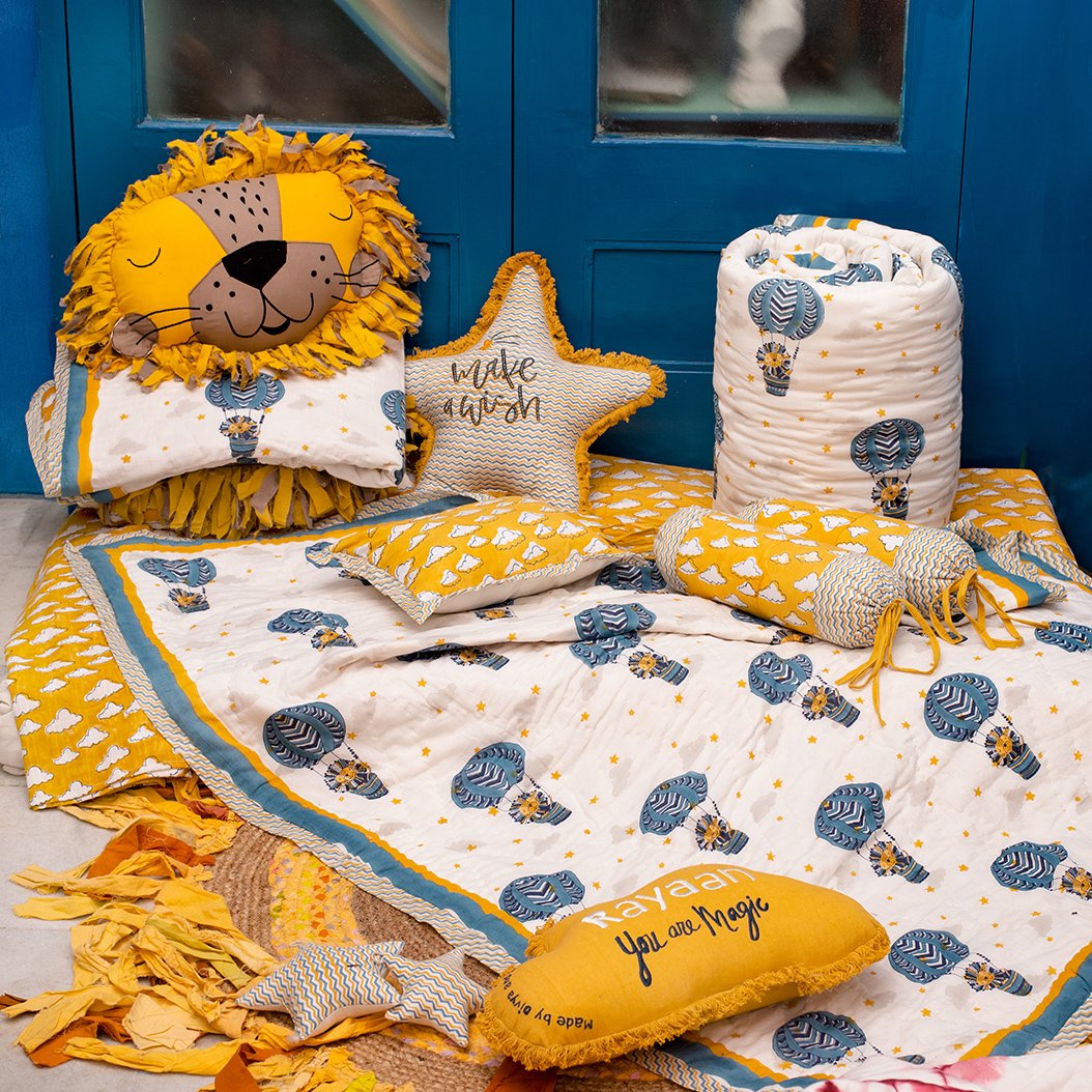 The Roaring Prince Welcome To The World baby Hamper Set of 4 Pcs
