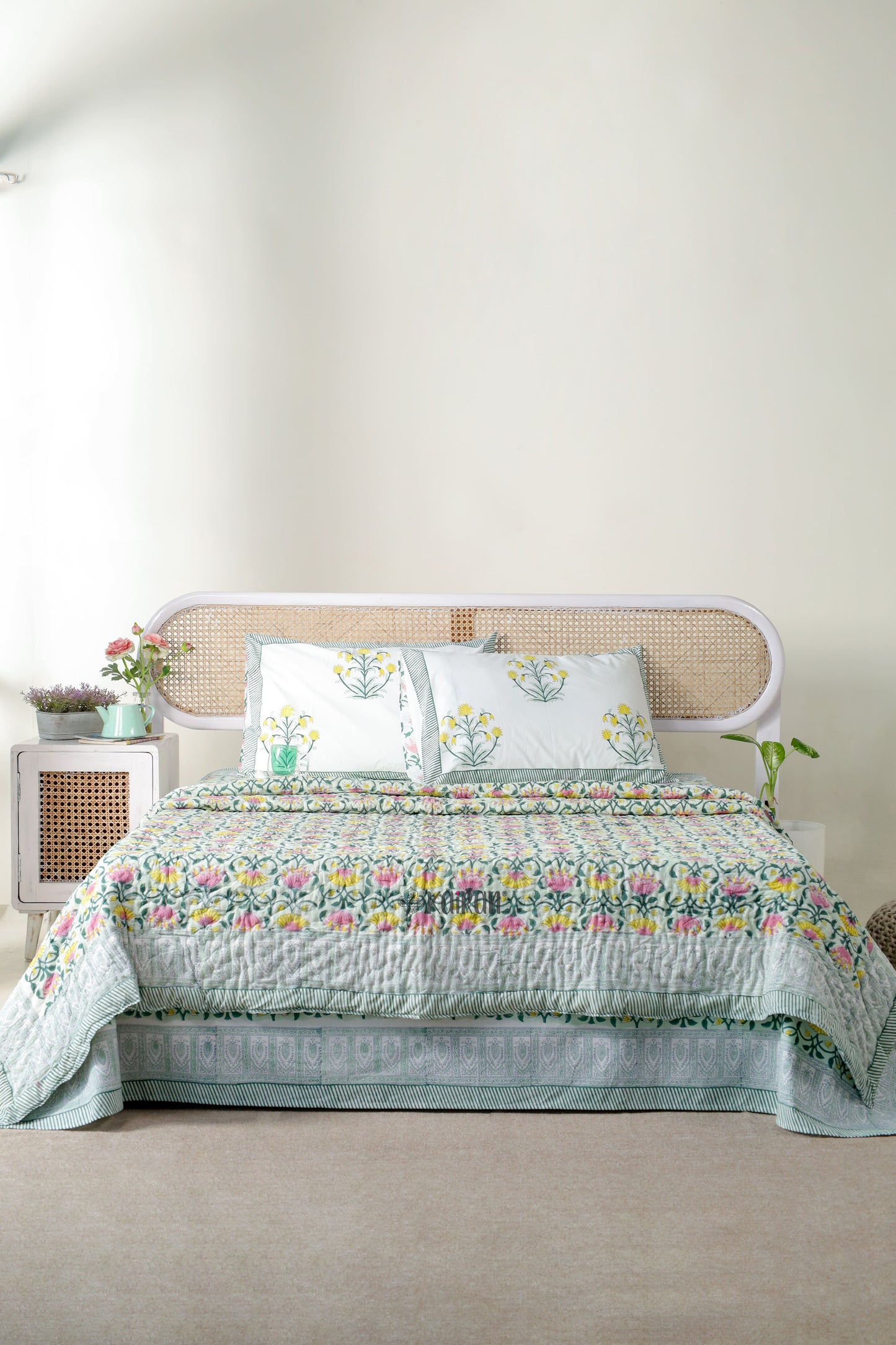 BAREILLY HAND BLOCK PRINTED BEDSHEET & PILLOWS