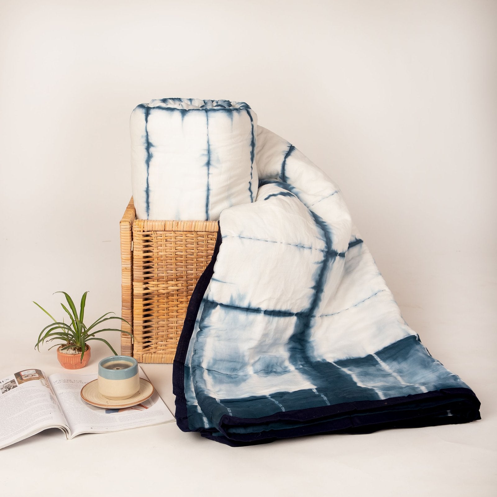 Neel – Shibori Dyed Single & Double Jaipuri Cotton Quilt (White & Blue)