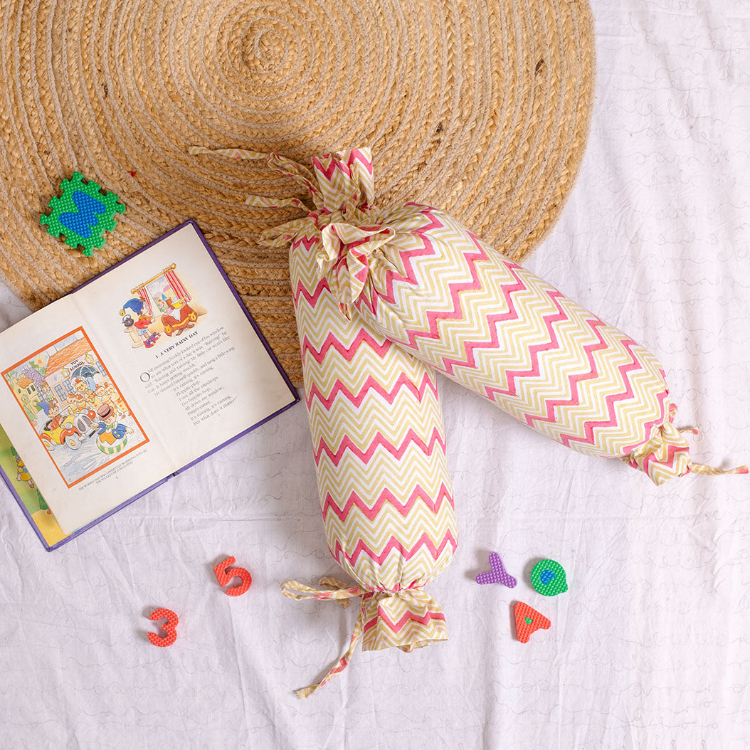 The colorful Wings Welcome To The World baby Hamper Set of 4 Pcs