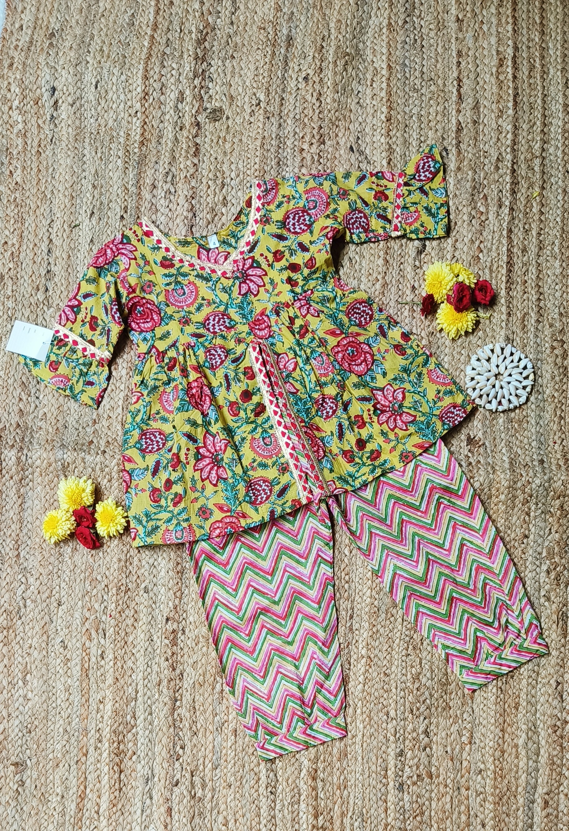 Multi colour printed kurta set