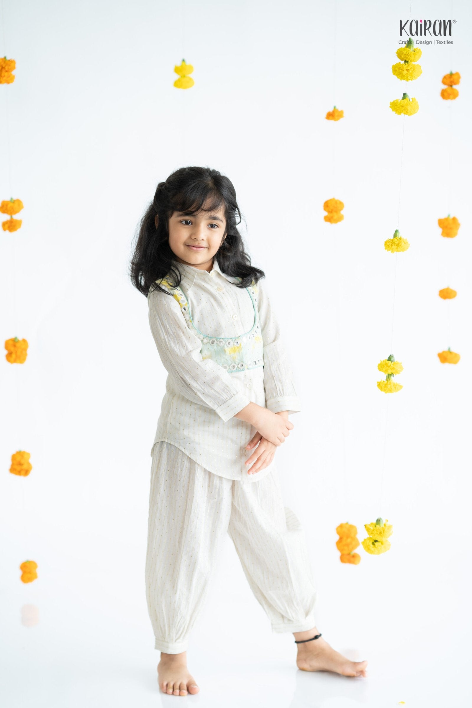 AVORY Short jacket Pathani set