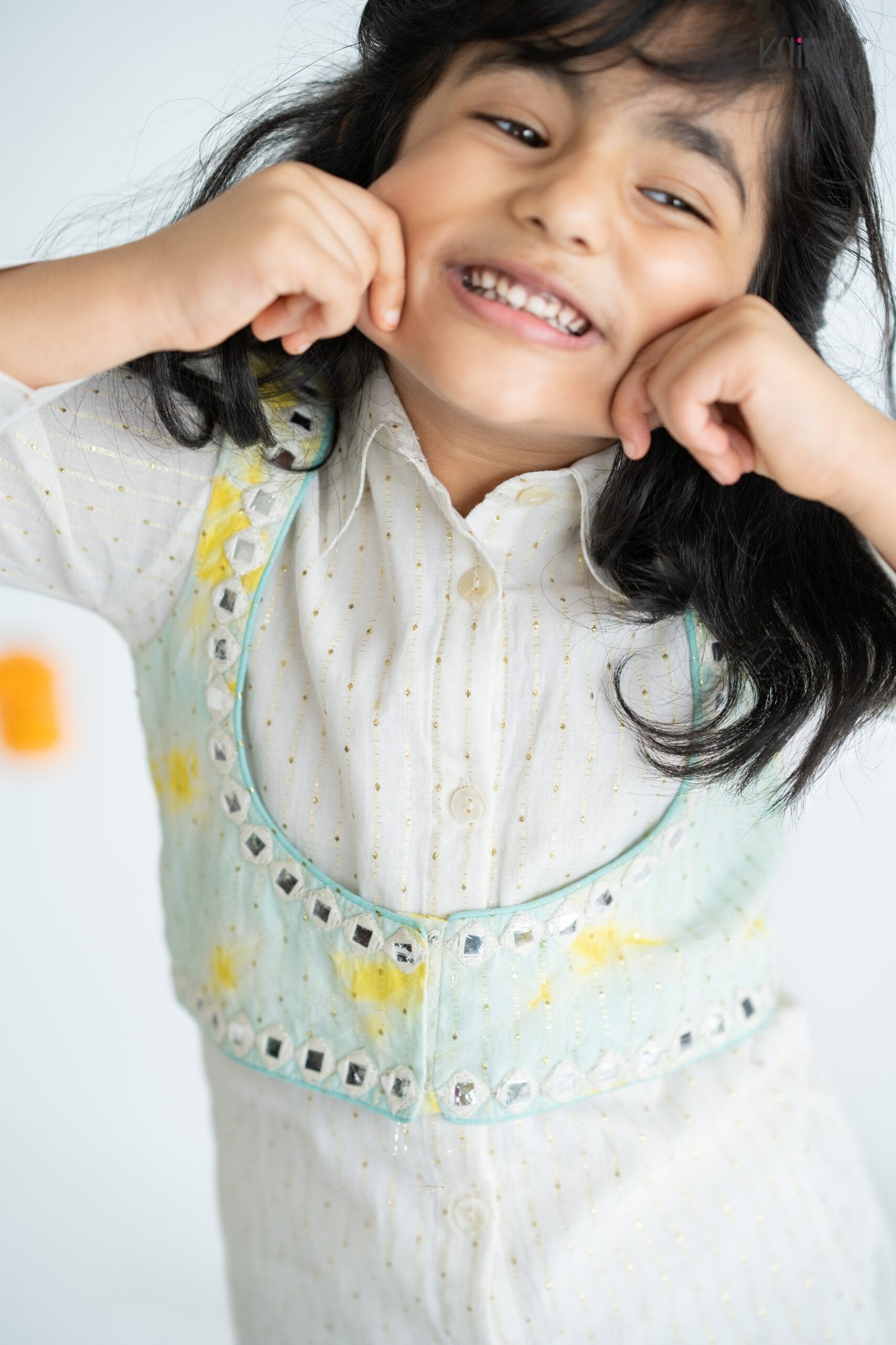 AVORY Short jacket Pathani set