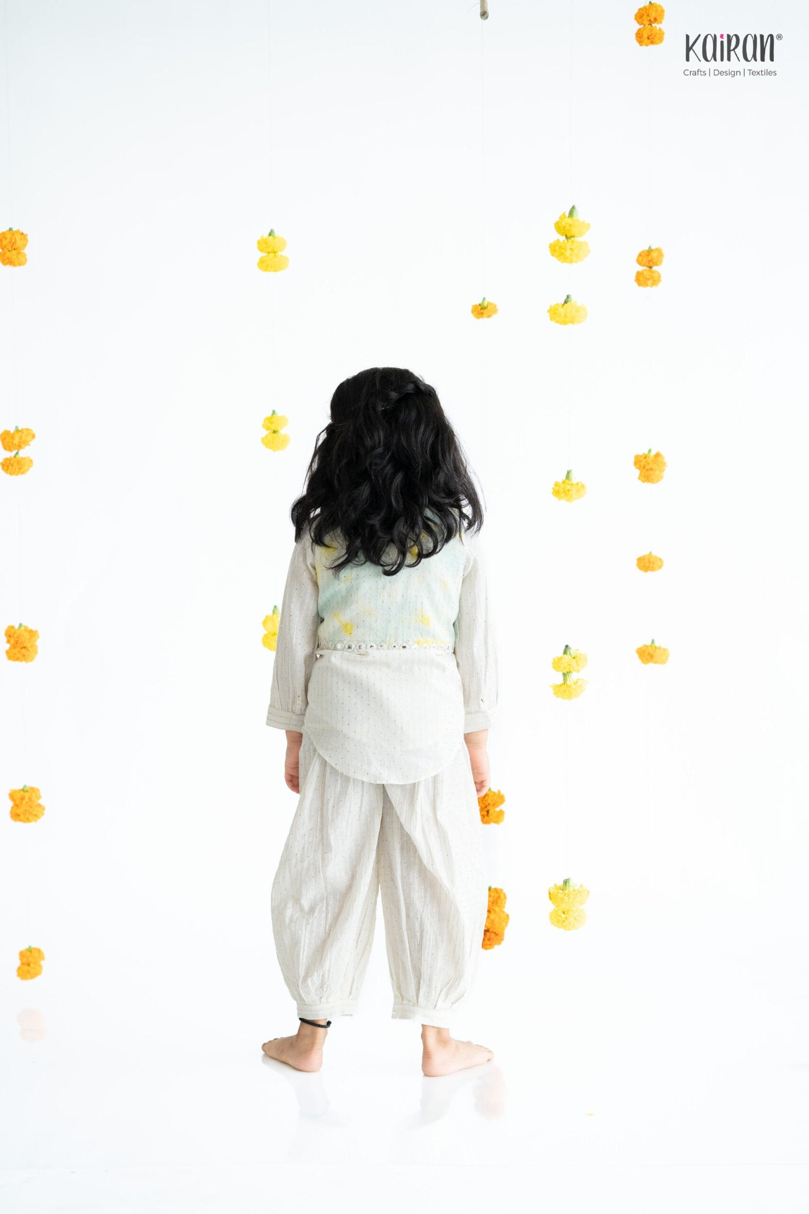 AVORY Short jacket Pathani set