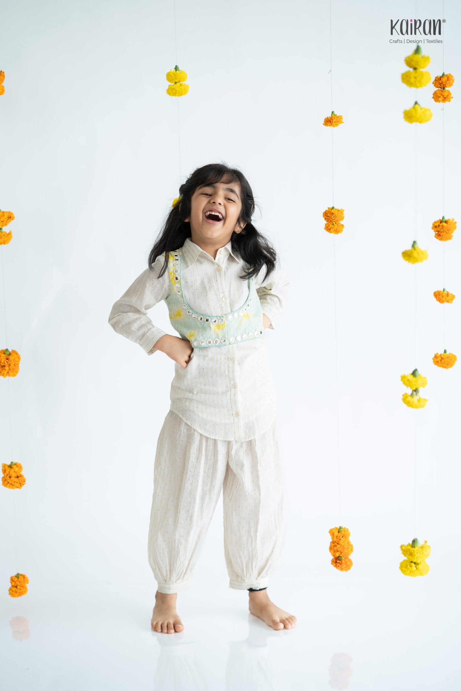 AVORY Short jacket Pathani set