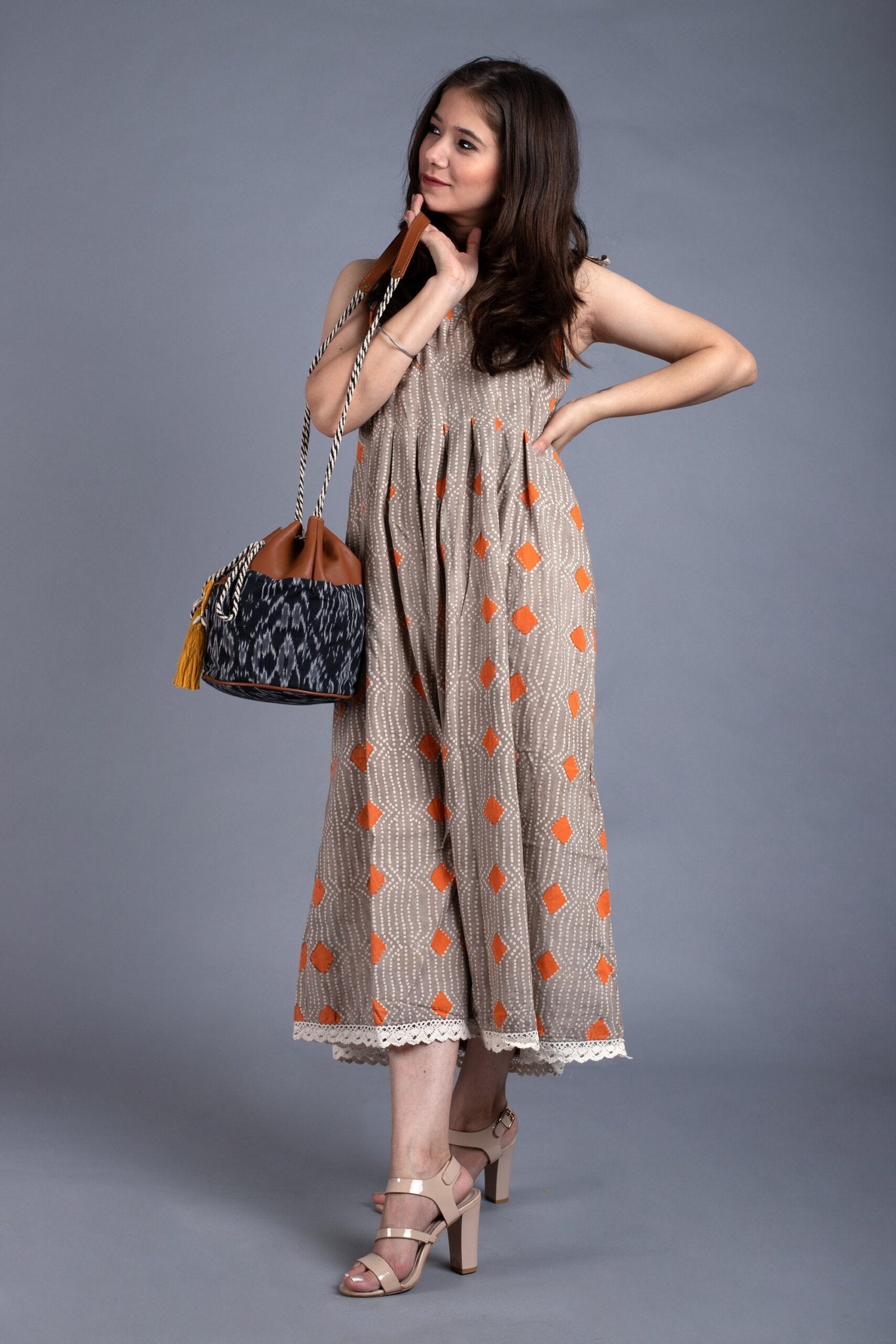Black-White Handcrafted-  Meraki Bucket Bag