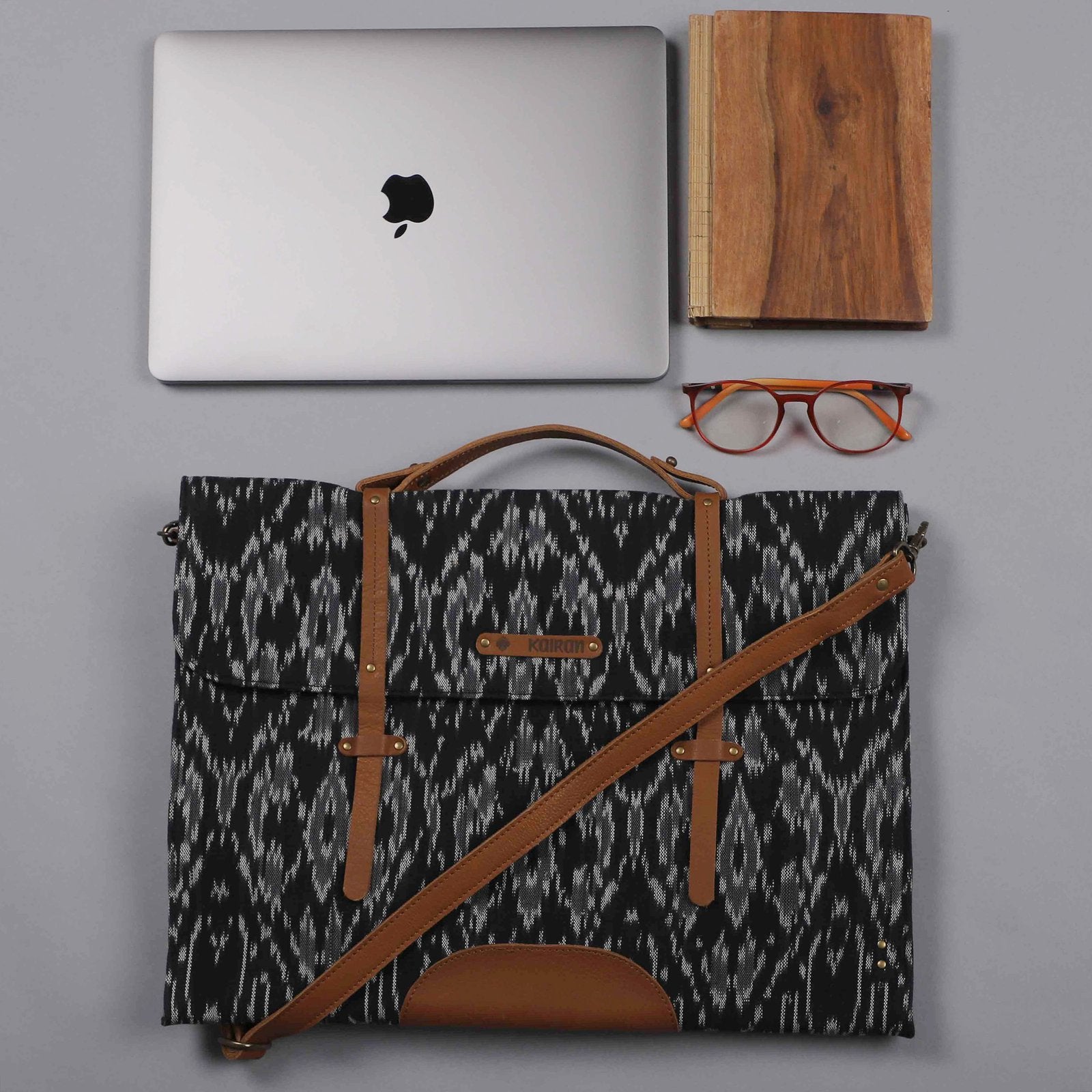 Black-White Handcrafted-Studio Laptop Sleeve