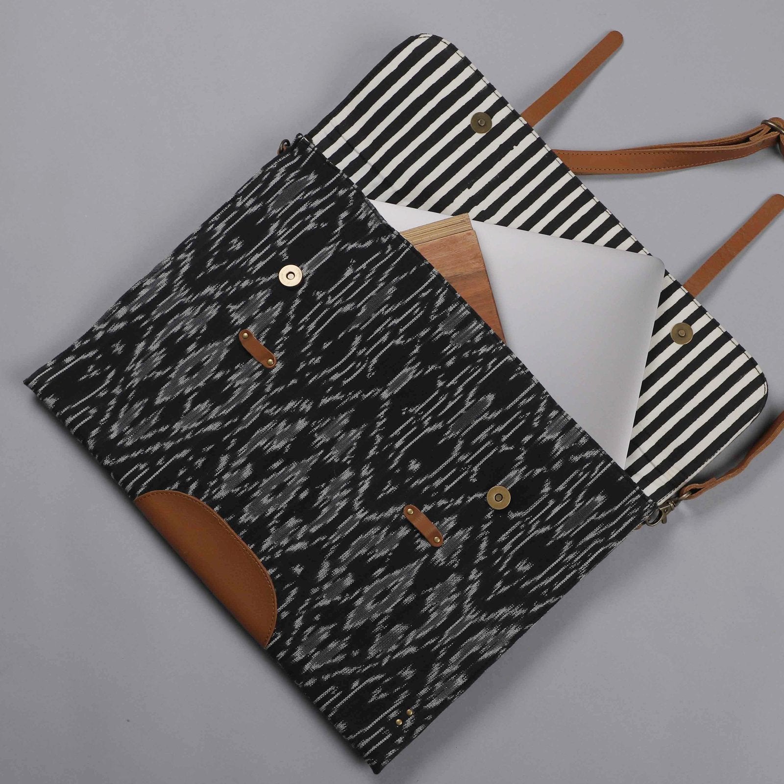 Black-White Handcrafted-Studio Laptop Sleeve