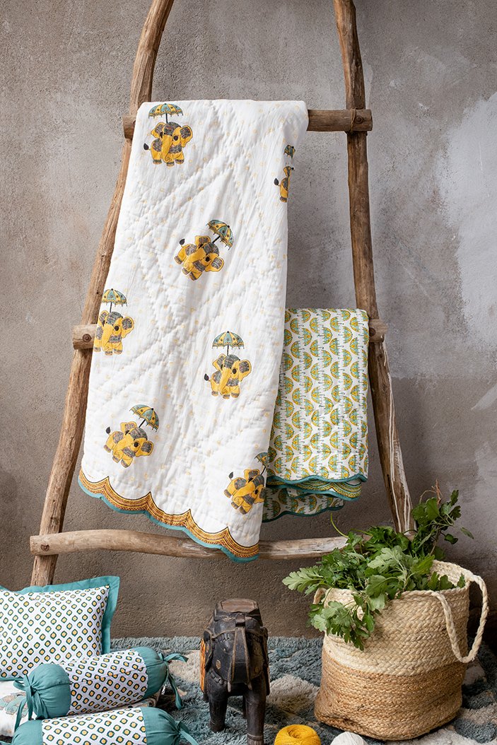 The Majestic gajah Oh So Cozy Hamper